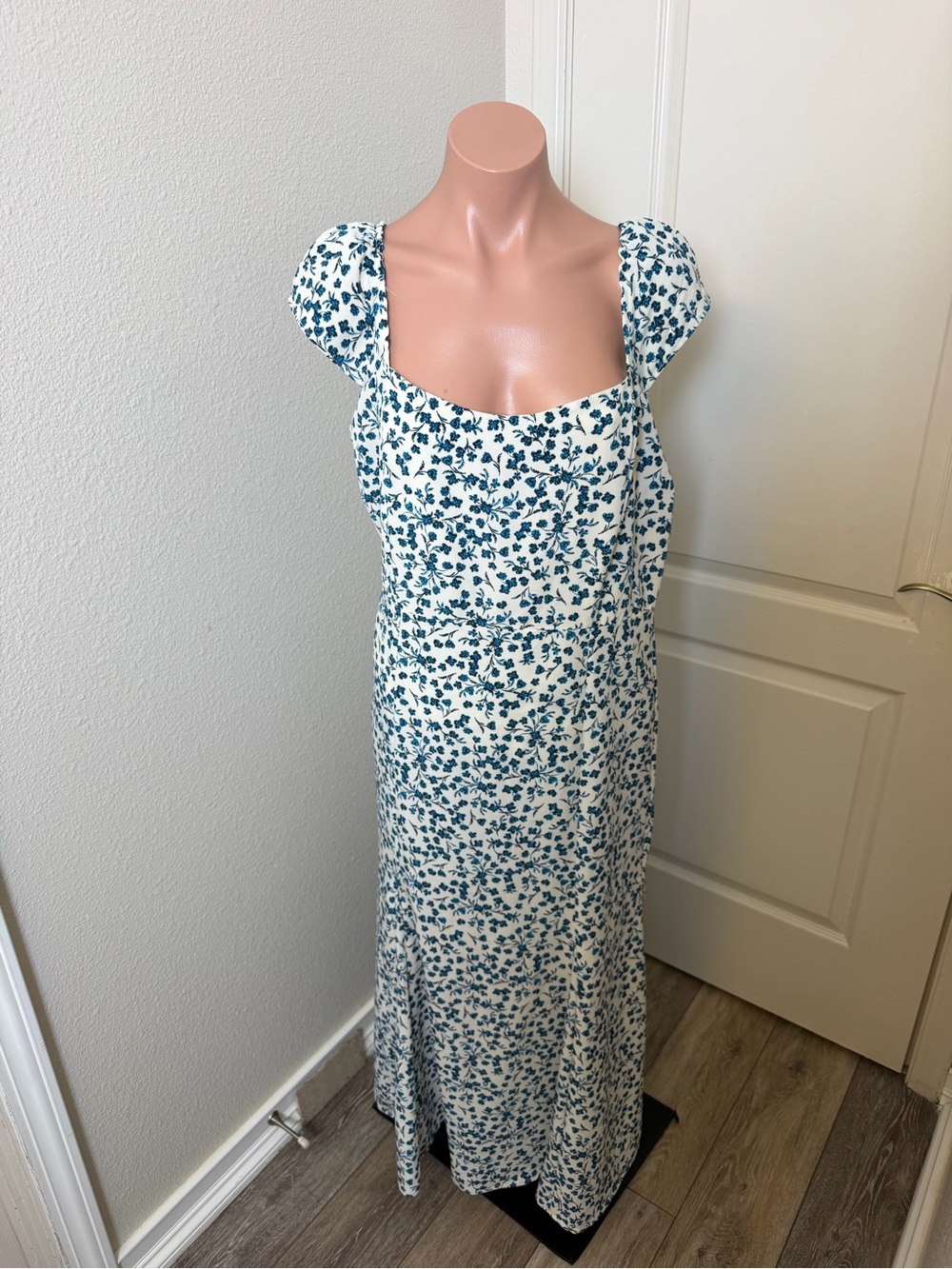 Jessica Simpson Teal Floral Square-Neck Maxi Dress